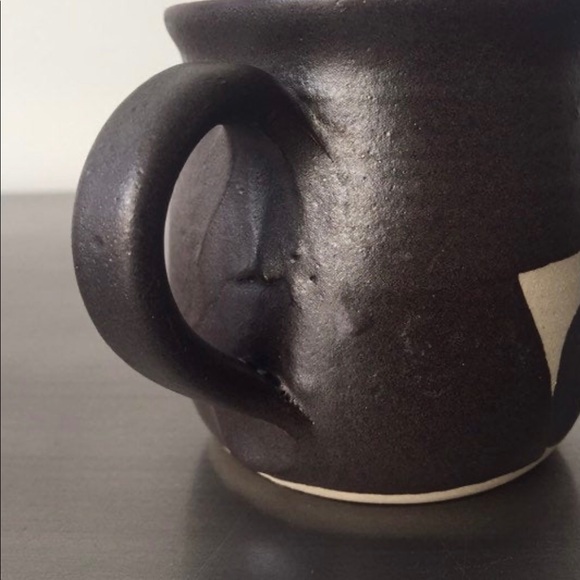 Set of Judy Cranmer Haida First Nation ceramic mugs vintage - Picture 6 of 8